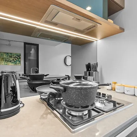 The Urban - Brand New 2br With Sofa Bed At Queens Wharf With Pool And Gym Apartment *