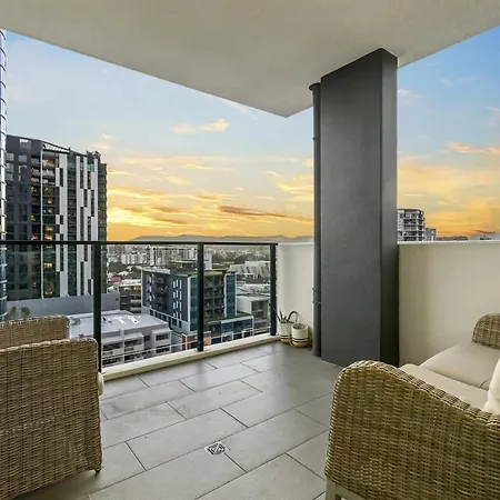 Stylish 2br In Soda Views Parking Apartment *