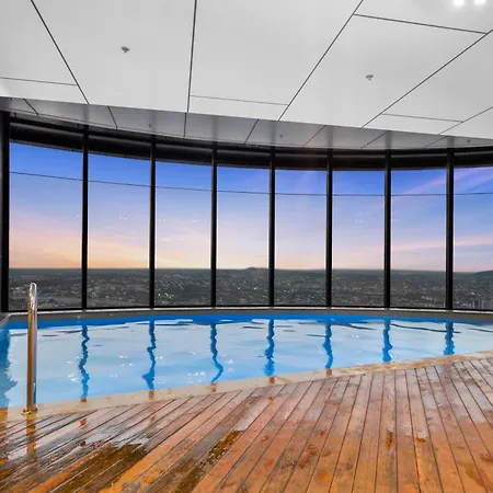 Apartment Skytower - 81st Floor, & River Views, Free Car Parking Brisbane