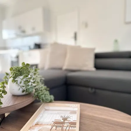 Penthouse Spot - Sleep 8 - Free Parking - 4km Cbd * Brisbane