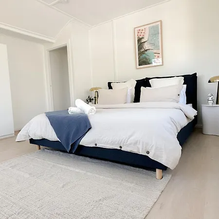 Penthouse Spot - Sleep 8 - Free Parking - 4km Cbd Brisbane