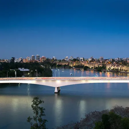 River Plaza 4*