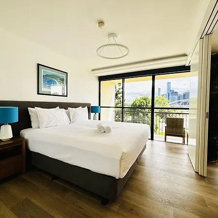 River Plaza Aparthotel