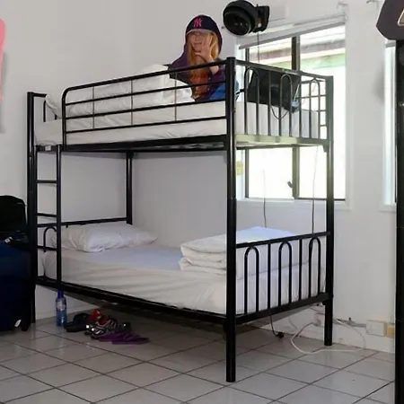 Gonow Family Backpackers *