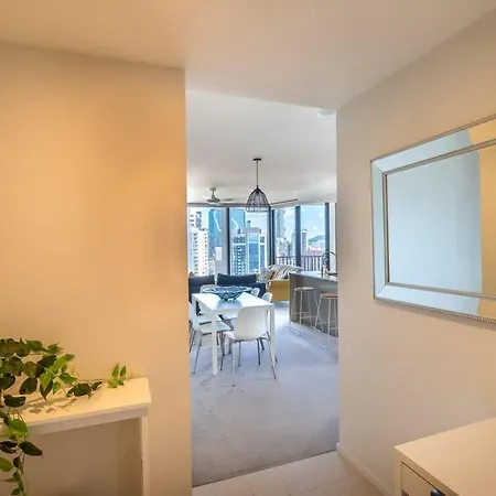 Apartment Lvl 23 Spire Infinity Pool Netflix Wifi Carpark By Stylish Brisbane