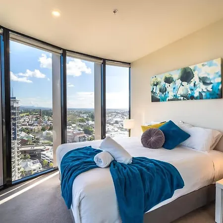 Lvl 23 Spire Infinity Pool Netflix Wifi Carpark By Stylish * Brisbane