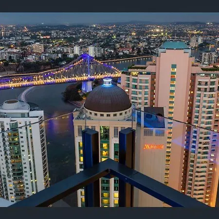 Apartment Lvl 23 Spire Infinity Pool Netflix Wifi Carpark By Stylish