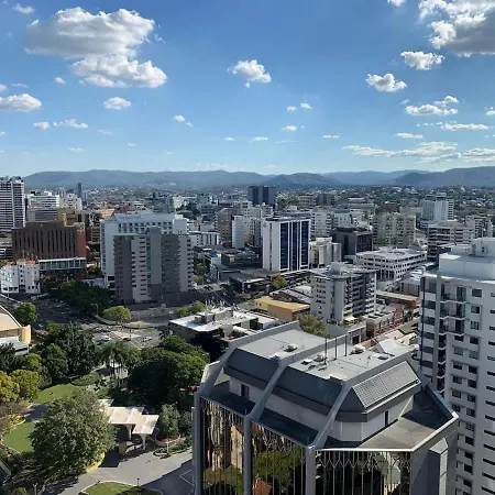 Lvl 23 Spire Infinity Pool Netflix Wifi Carpark By Stylish Apartment Brisbane