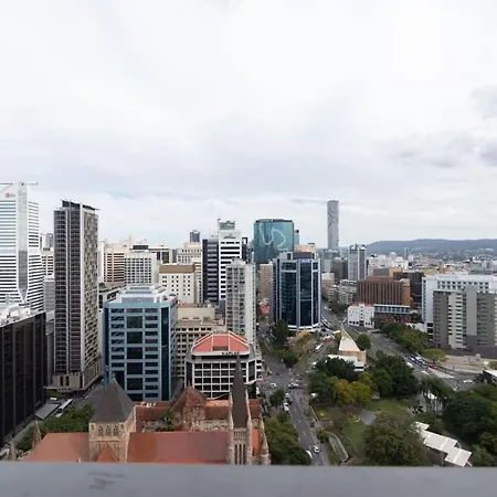 Lvl 23 Spire Infinity Pool Netflix Wifi Carpark By Stylish *