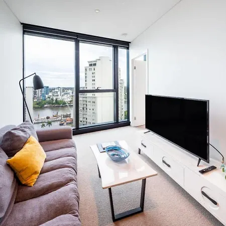 Lvl 24 In The Heart Of Cbd By Stylish