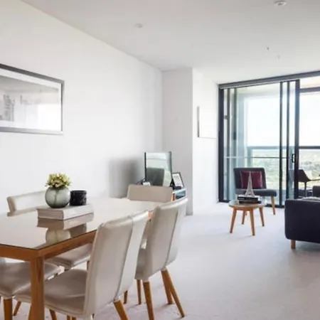 L19 Spacious Apt, Wi-fi, Parking By Stylish Brisbane