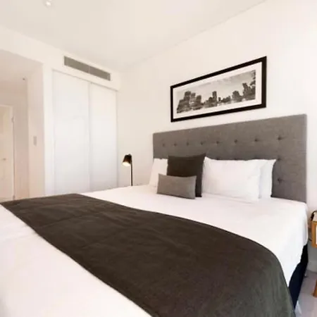 L19 Spacious Apt, Wi-fi, Parking By Stylish Brisbane