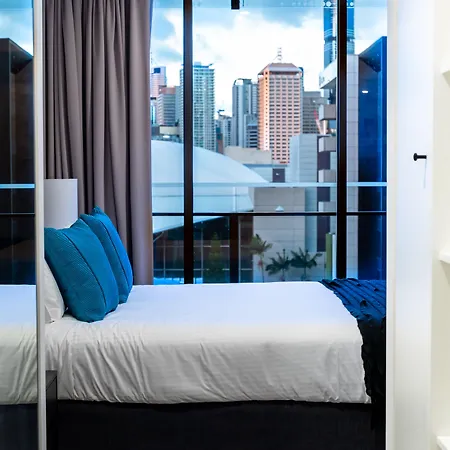 Opera South 5*