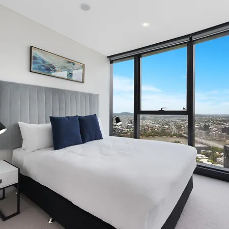 Cllix Skytower Aparthotel 5*