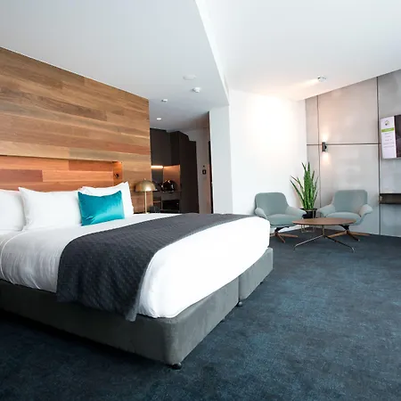 Hotel Eatons Hill 4*