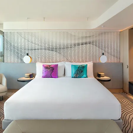 W Hotel 5*