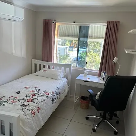 Uq Single Bedroom With Pool Q2