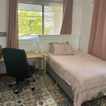 Homestay Mains Rd Only Share Bathroom With One M3 Brisbane