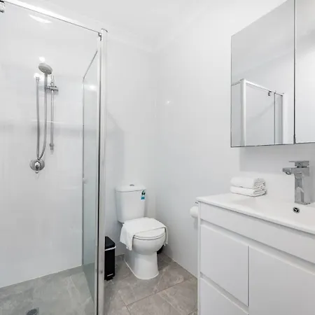 Holiday home Cozy Near Uq Walk To Shops And Transit *