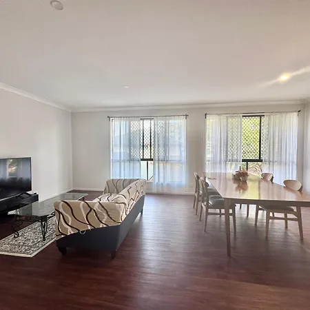 Homestay 310a Maple House - Ensuite In Coopers Plains *