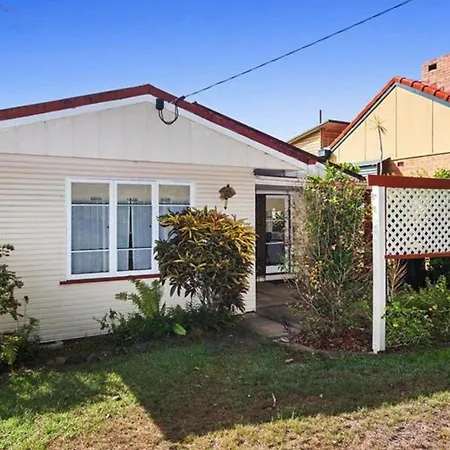 Holiday home Cozy Near Uq Walk To Shops And Transit