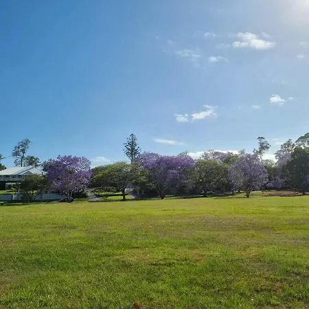 Your Cozy Retreat In Graceville Guest house *