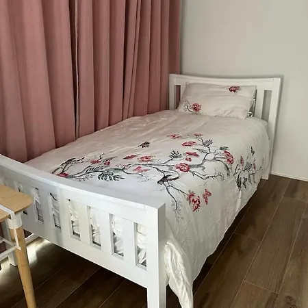 Homestay Mains Rd Single M6