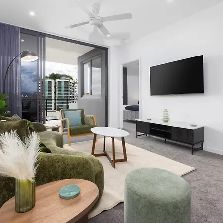 West End 2br Gem With Rooftop Pool, Balcony & Parking Apartment Brisbane