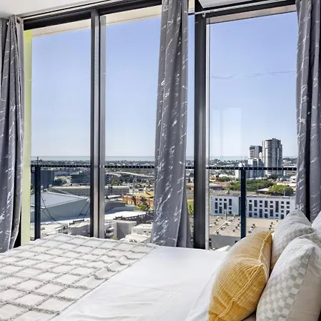 Apartment Modern 2br Views And Style Living Brisbane