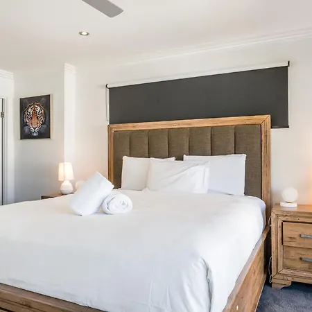 East Village Collective Poolside Urban Ease 15 Min To Airport Apartment *