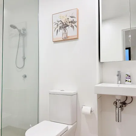 Riverview Breeze Hamilton 3b2b With Free Parking