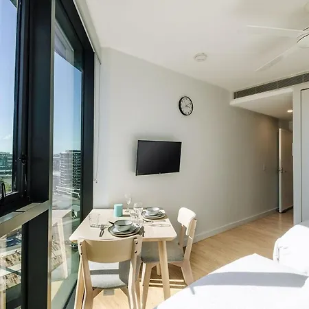Twin Retreat With Views @ One Apartment Brisbane