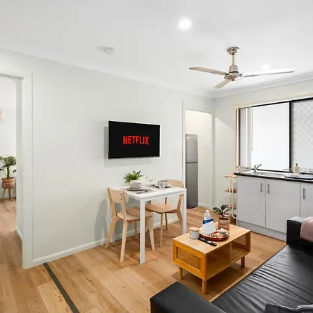 Smart Self Check-in - Sunnybank Station Apartment