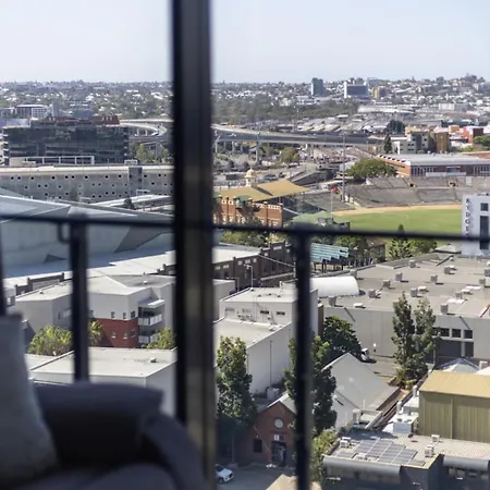Apartment Modern 2br Views And Style Living