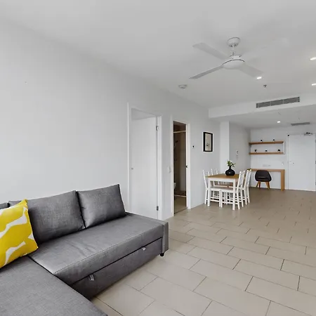 Stylish 1br Valley With Secure Car Park *