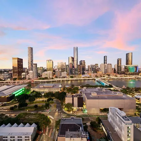 Apartment Skyline Framed 1br At Lucid Brisbane