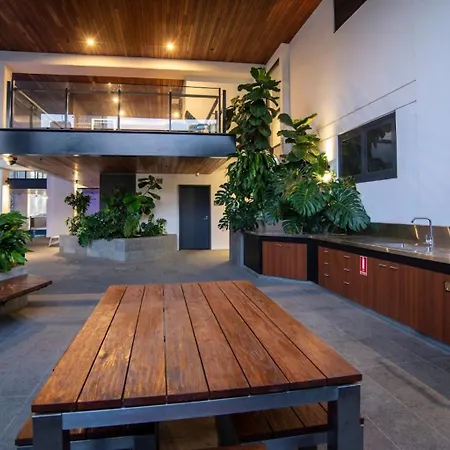 Apartment Prime 2br Location Pool Parking Bct 1004 Brisbane