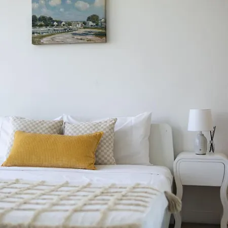 Modern 2br Views And Style Living Apartment