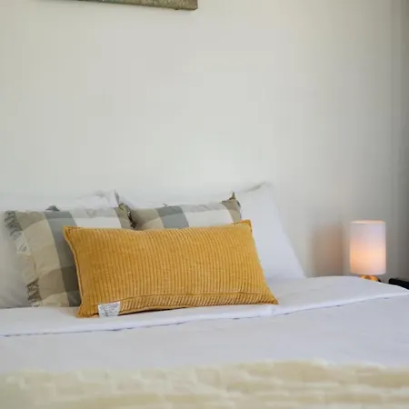 Modern 2br Views And Style Living Apartment