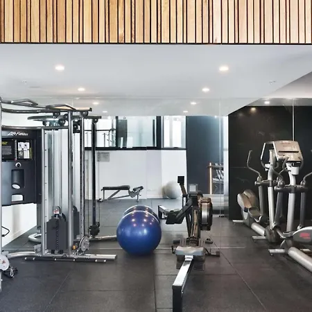 Apartment Comfort Cbd 2br With Pool And Gym Skt1002