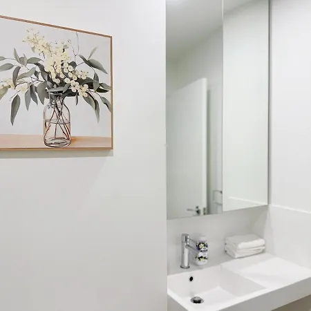 Riverview Breeze Hamilton 3b2b With Free Parking *