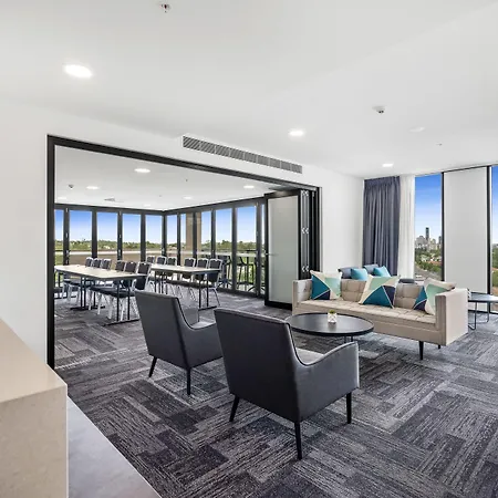 Essence Taringa Brisbane