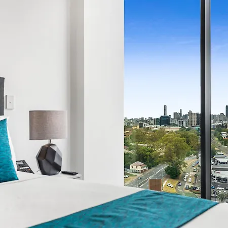 Aparthotel Essence Taringa Brisbane