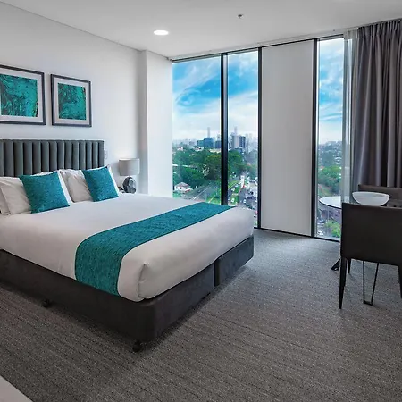 Essence Taringa Brisbane