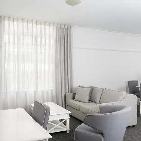 Adina Anzac Square Aparthotel