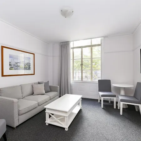 Adina Anzac Square 5*