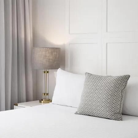 Adina Anzac Square Aparthotel 5*