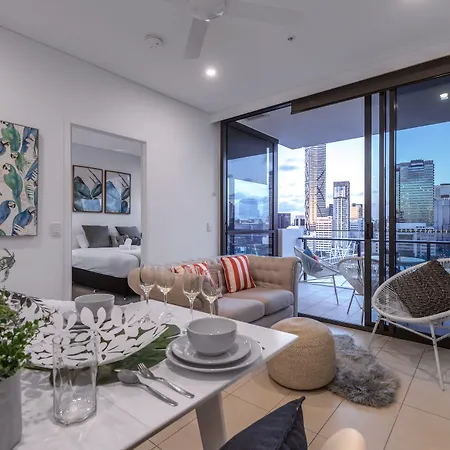 South Bank Beautiful River View Tower Apartment *