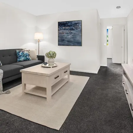 2-bed Near Cbd With Pool Sauna & Bbq * Brisbane