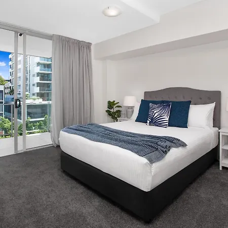 2-bed Near Cbd With Pool Sauna & Bbq Brisbane